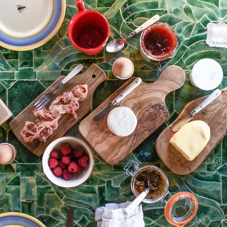 Bed & Breakfast La Maison Des Chapitres *