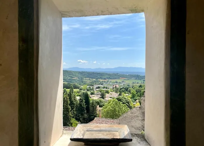 La Maison Des Chapitres לינה וארוחת בוקר *